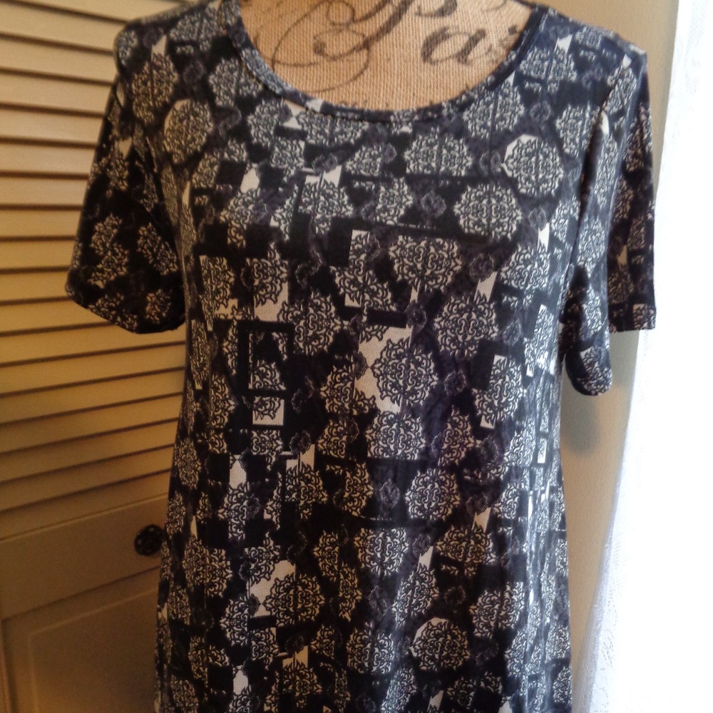 LuLaRoe Carly Dress - High Low Hem